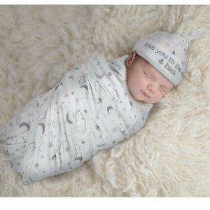 Wendy Bellissimo Photo Op Hat & Swaddle Gray New with Tags Love You To The Moon